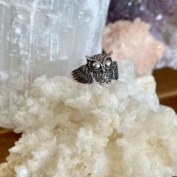925 Sterling Silver Owl Ring - Picture 4 of 6